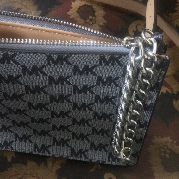 New! Michael Kors Signature Gray Logo Belt Purse With Silver Chain Pull - Picture 10 of 16